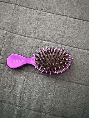 Monat mini Purple Detangling Hair Brush -